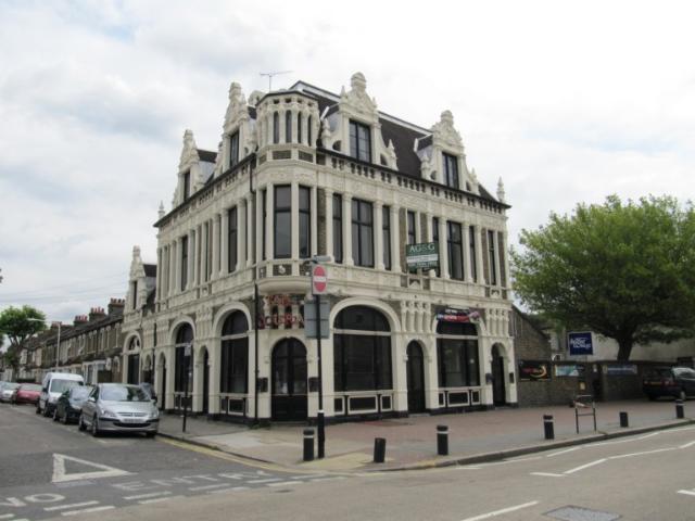 Duke Of Fife Hotel Баркинг Екстериор снимка