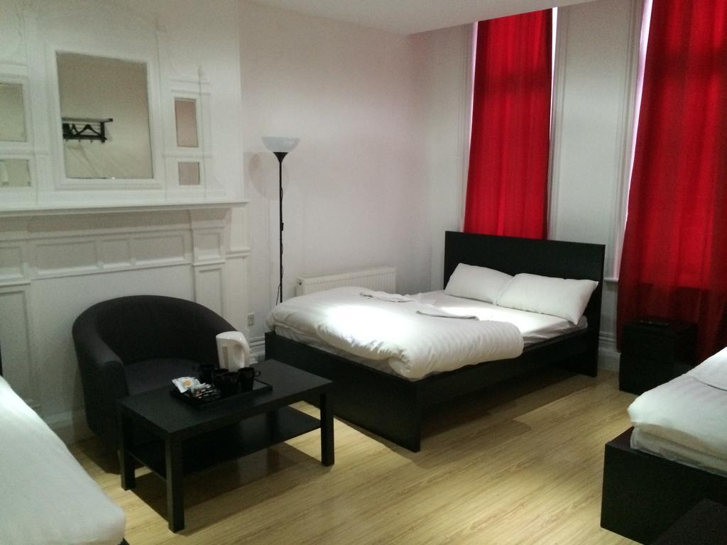 Duke Of Fife Hotel Баркинг Стая снимка